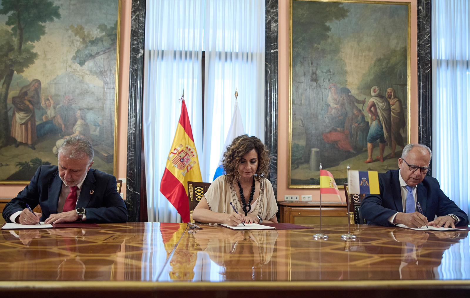 Imagen de El Gobierno de Canarias y el Cabildo de La Gomera firman con el Gobierno de España la ‘Estrategia Gomera36’